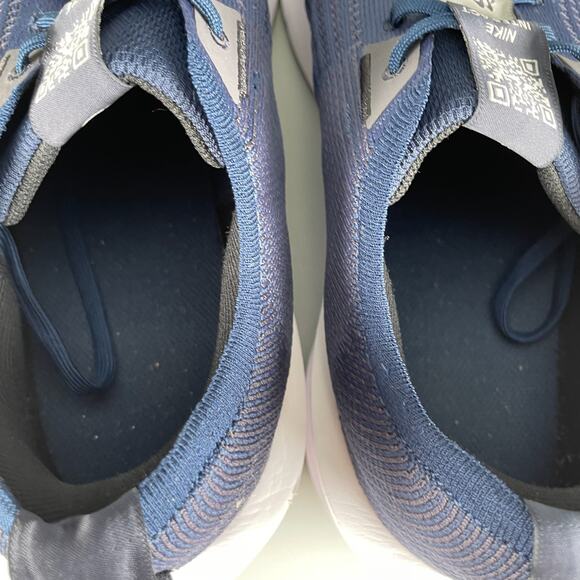 Nike Interact Run Men\'s 13 Navy Blue White Running Shoes Athletic Sneaker Casual